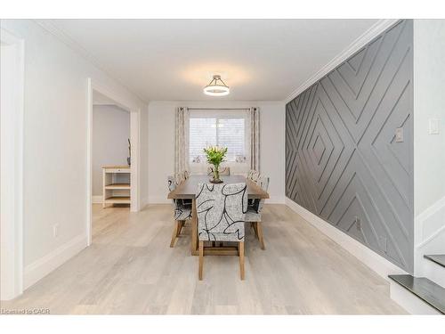 26 Lorraine Drive, Cambridge, ON - Indoor Photo Showing Dining Room