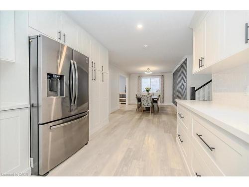 26 Lorraine Drive, Cambridge, ON - Indoor Photo Showing Kitchen