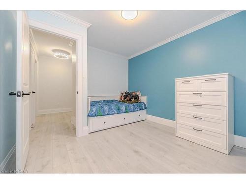 26 Lorraine Drive, Cambridge, ON - Indoor Photo Showing Bedroom