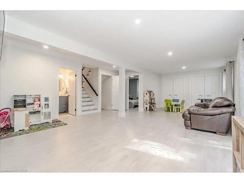 26 Lorraine Drive, Cambridge, ON - Indoor