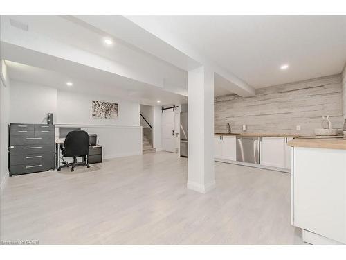 26 Lorraine Drive, Cambridge, ON - Indoor