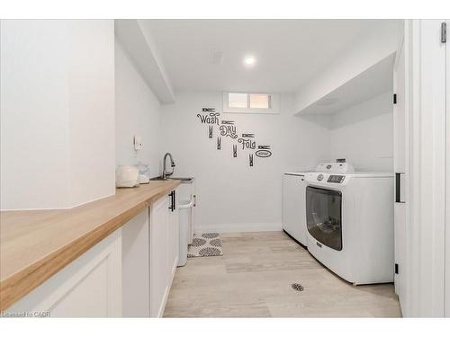 26 Lorraine Drive, Cambridge, ON - Indoor Photo Showing Laundry Room