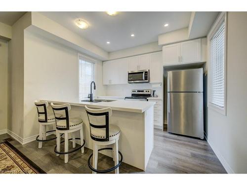 43 Genoa Drive, Hamilton, ON - Indoor Photo Showing Kitchen