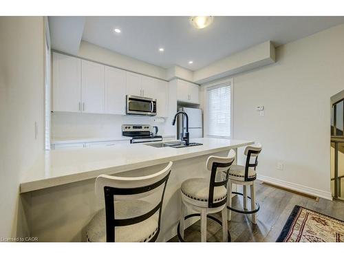 43 Genoa Drive, Hamilton, ON - Indoor Photo Showing Kitchen