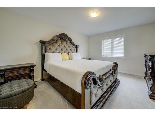 43 Genoa Drive, Hamilton, ON - Indoor Photo Showing Bedroom