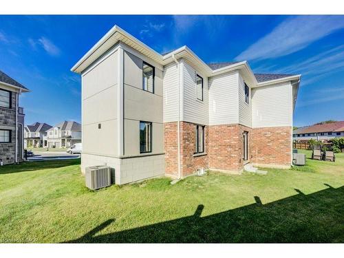 43 Genoa Drive, Hamilton, ON - Outdoor