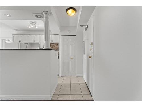 505-851 Queenston Road, Stoney Creek, ON - Indoor Photo Showing Other Room