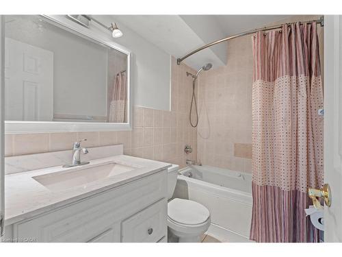 505-851 Queenston Road, Stoney Creek, ON - Indoor Photo Showing Bathroom