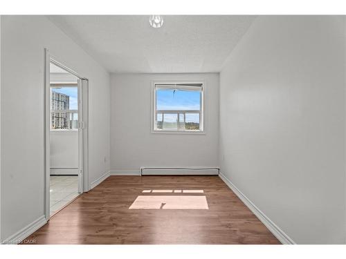 505-851 Queenston Road, Stoney Creek, ON - Indoor Photo Showing Other Room