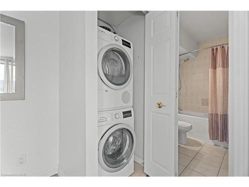 505-851 Queenston Road, Stoney Creek, ON - Indoor Photo Showing Laundry Room