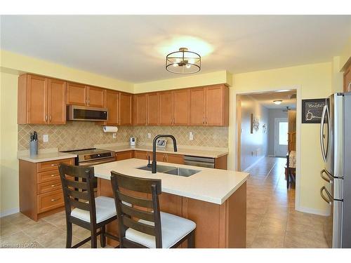 56 Mcknight Avenue, Waterdown, ON - Indoor Photo Showing Kitchen