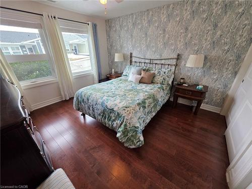 49 Bishop Reding Trail, Hamilton, ON - Indoor Photo Showing Bedroom