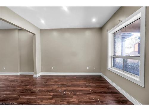 334 Cannon Street E, Hamilton, ON - Indoor Photo Showing Other Room