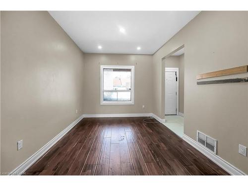 334 Cannon Street E, Hamilton, ON - Indoor Photo Showing Other Room