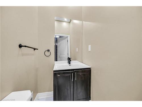 334 Cannon Street E, Hamilton, ON - Indoor Photo Showing Bathroom