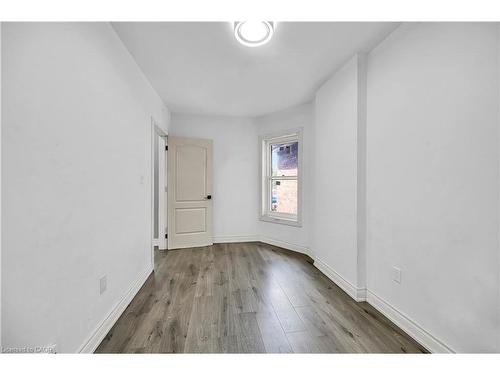 334 Cannon Street E, Hamilton, ON - Indoor Photo Showing Other Room