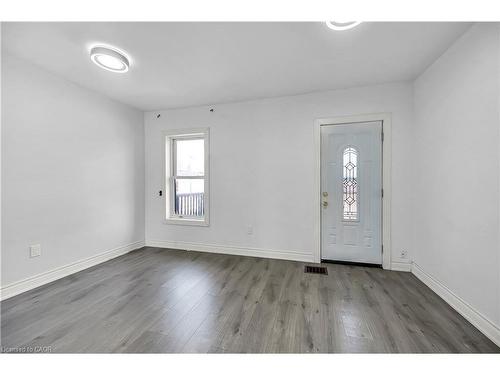 334 Cannon Street E, Hamilton, ON - Indoor Photo Showing Other Room