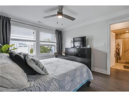 47 Bishop Reding Trail, Hamilton, ON - Indoor Photo Showing Bedroom