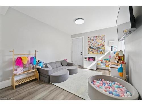 2152 Pelee Boulevard, Oakville, ON - Indoor