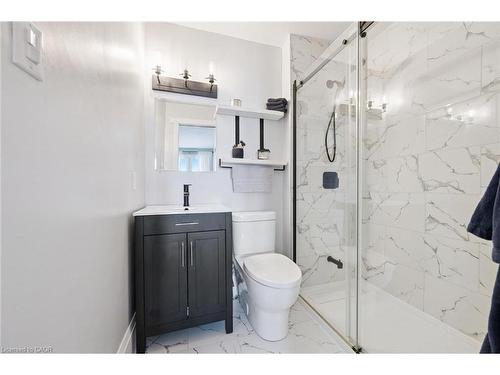 2152 Pelee Boulevard, Oakville, ON - Indoor Photo Showing Bathroom