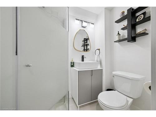 2152 Pelee Boulevard, Oakville, ON - Indoor Photo Showing Bathroom