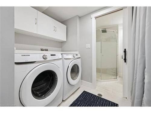2152 Pelee Boulevard, Oakville, ON - Indoor Photo Showing Laundry Room