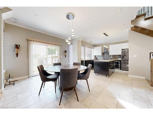 3205 Rolling Stone Court, Mississauga, ON - Indoor Photo Showing Dining Room