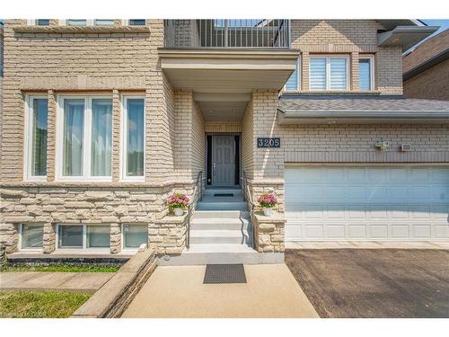 3205 Rolling Stone Court, Mississauga, ON - Outdoor With Facade