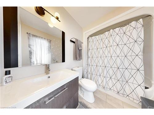 3205 Rolling Stone Court, Mississauga, ON - Indoor Photo Showing Bathroom