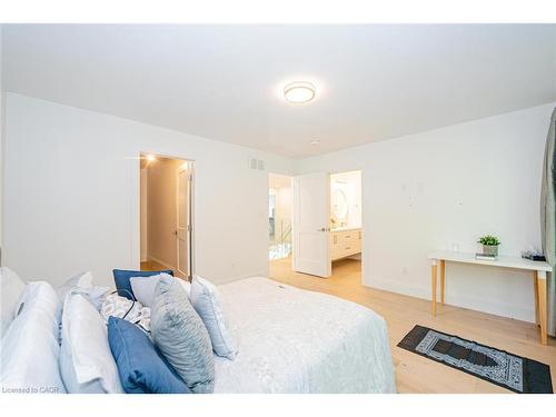 8767 Twiss Road, Milton, ON - Indoor Photo Showing Bedroom