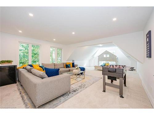 8767 Twiss Road, Milton, ON - Indoor Photo Showing Living Room