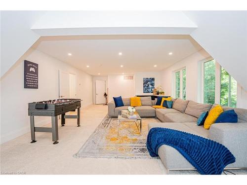 8767 Twiss Road, Milton, ON - Indoor Photo Showing Living Room