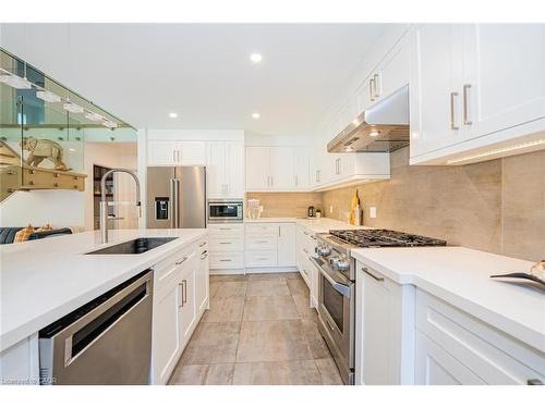 8767 Twiss Road, Milton, ON - Indoor Photo Showing Kitchen With Upgraded Kitchen