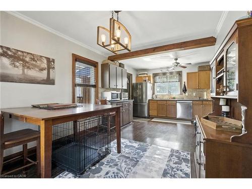 4 Lincoln Avenue, St. Catharines, ON - Indoor Photo Showing Dining Room