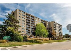 501-15 Nicklaus Drive  Hamilton, ON L8K 5J5