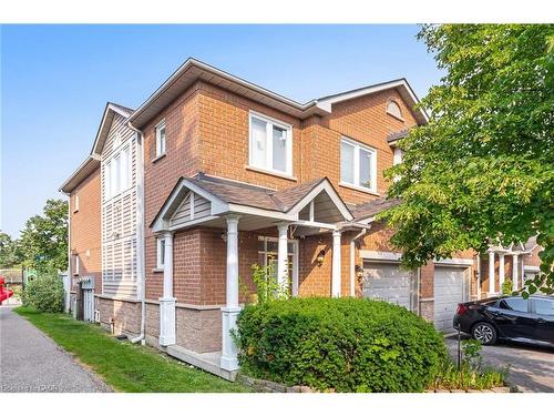30-833 Scollard Court  Mississauga, ON L5V 2B4
