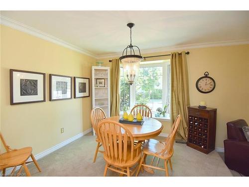 2 Novoco Drive, Hamilton, ON - Indoor Photo Showing Dining Room