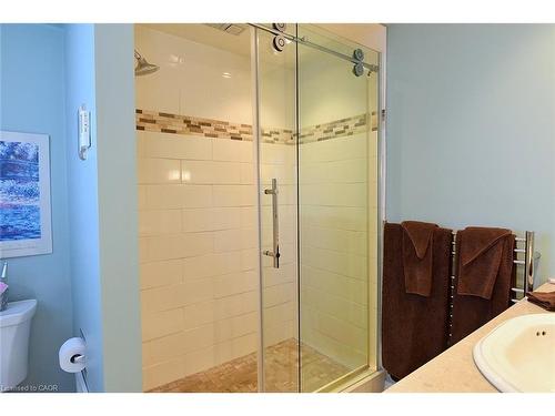 2 Novoco Drive, Hamilton, ON - Indoor Photo Showing Bathroom