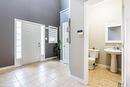 2350 Norland Drive, Burlington, ON  - Indoor Photo Showing Bathroom 