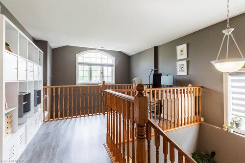 2350 Norland Drive, Burlington, ON - Indoor Photo Showing Other Room