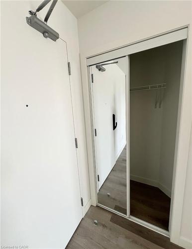 321-461 Green Road, Stoney Creek, ON - Indoor Photo Showing Other Room