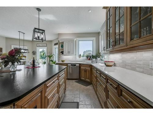 1825 Moser-Young Road, Bamberg, ON - Indoor Photo Showing Kitchen