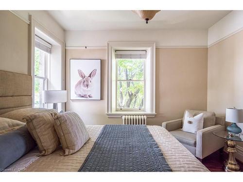 77 Claremont Drive, Hamilton, ON - Indoor Photo Showing Bedroom