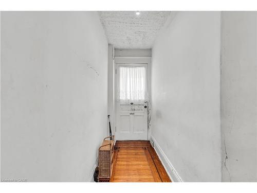 170 Grosvenor Avenue N, Hamilton, ON - Indoor Photo Showing Other Room