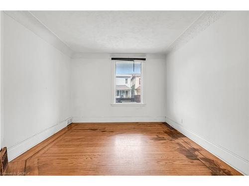 170 Grosvenor Avenue N, Hamilton, ON - Indoor Photo Showing Other Room