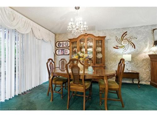 33 Bernard Street, Hamilton, ON - Indoor Photo Showing Dining Room