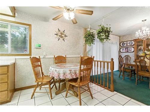33 Bernard Street, Hamilton, ON - Indoor Photo Showing Dining Room