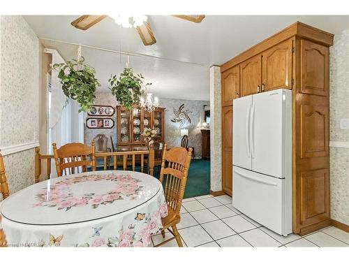 33 Bernard Street, Hamilton, ON - Indoor Photo Showing Dining Room