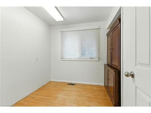 33 Bernard Street, Hamilton, ON - Indoor Photo Showing Other Room