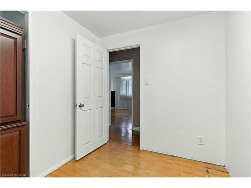 33 Bernard Street, Hamilton, ON - Indoor Photo Showing Other Room